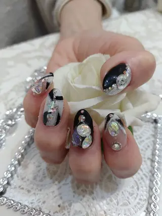 ネイル エステとネイル ローズコンフォートのネイルデザイン