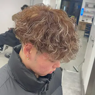 カラー パーマ メンズ 安達 脩人のヘアスタイル