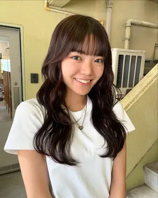 ロング LOREN/ miuのヘアスタイル