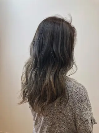 ロング カラー 齋藤 らいのヘアスタイル