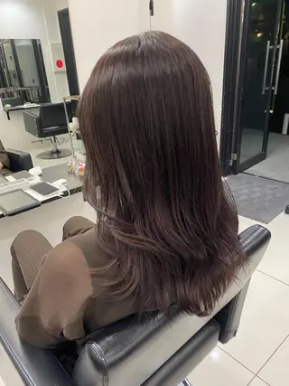 セミロング カラー 小顔ショート🦋 八巻ちさとのヘアスタイル