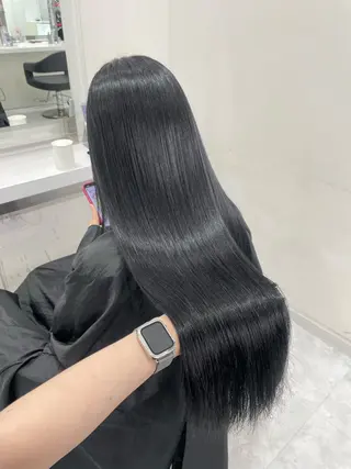 ロング 大人っぽ透明感暗髪 🤍shio🤍のヘアスタイル