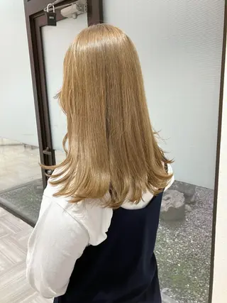 セミロング カラー 【ブリーチ特化】金 慶彦のヘアスタイル