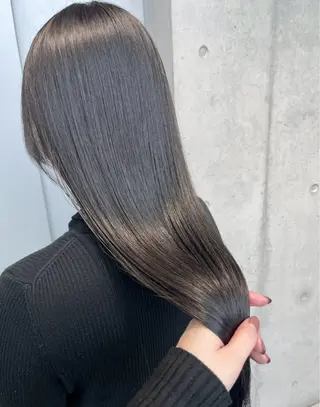 ロング カラー パーマ ヘアアレンジ 透明感/オリーブ/ グレージュ/YUKAのヘアスタイル