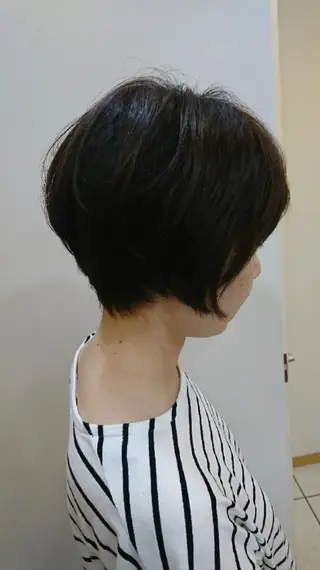ショート 齋藤 愛美のヘアスタイル