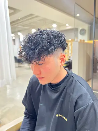 パーマ メンズ 心斎橋バレイヤージュ 小林勝貴のヘアスタイル