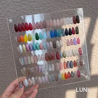 ネイル LUNI（シェアサロンHeartSpace内）所属・LUNI 久屋大通 ˚✧₊⁎/ yuriのネイルデザイン