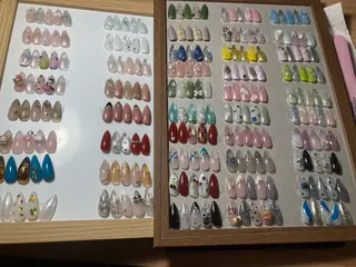 ネイル U·Mi nail salon所属・U·MI 長さ出し専門店のネイルデザイン