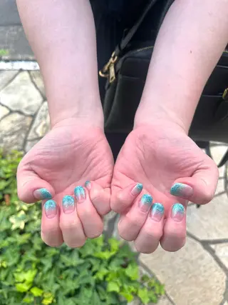 ネイル 坂口 莉愛のネイルデザイン