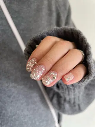 ネイル Me d'eau所属・Me d'eau Rinaのネイルデザイン