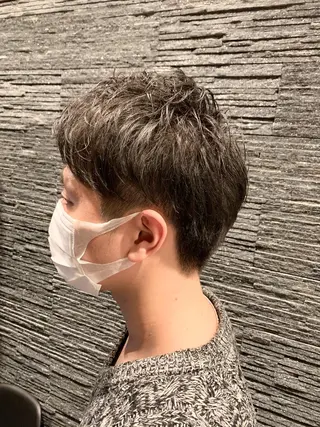 ミディアム HIRO銀座　バーバーショップ丸の内所属・ヒロ銀座 林のヘアスタイル