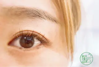 カラー マツエク・マツパ ケイ チャンのネイルデザイン