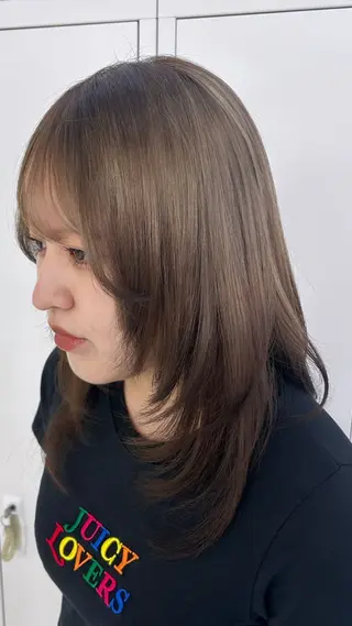ロング カラー ❄️透明感ブリーチ ❄️TOWA市川のヘアスタイル
