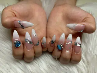 ネイル SOARE🤍 🤍のネイルデザイン