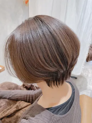 ショート カラー ulQua 戸田のヘアスタイル