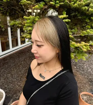 ロング カラー 𝒇𝒍𝒂𝒕/ 𝐇𝐈𝐍𝐀のヘアスタイル