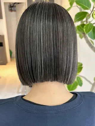 カラー Stylo所属・吉川 莉央のヘアスタイル