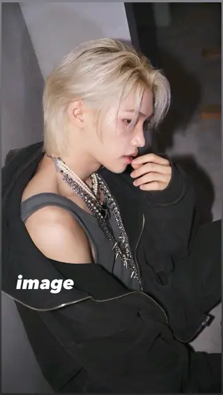 ショート AIRI🎀韓国🫧 ブリーチカラー🦋のヘアスタイル