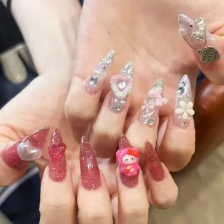 ネイル yu ri 🌹のネイルデザイン