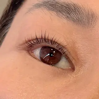 マツエク・マツパ カラーモデル𓍲艶髪 🫧秋積日向のヘアスタイル