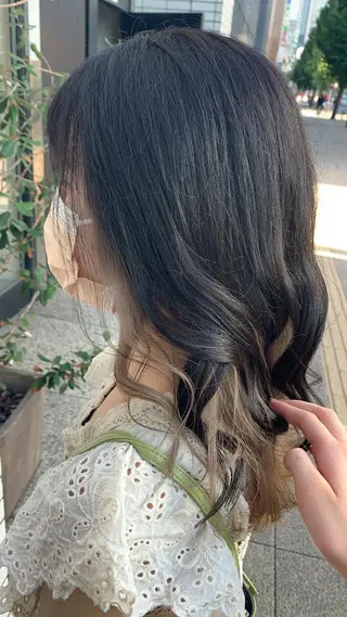 カラー 宮下 志織のヘアスタイル