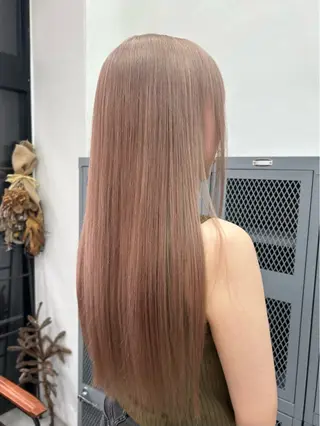 ロング . mizukiのヘアスタイル
