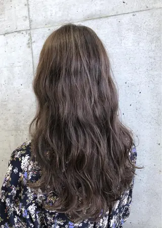 ロング カラー 大栗 佑也  髪質改善のヘアスタイル