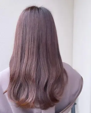 カラー おだ ももかのヘアスタイル