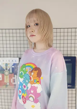 ミディアム Backbocker所属・ハイトーン/ブリーチ /デザインカラーのヘアスタイル