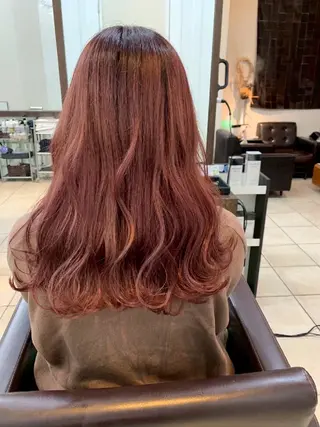 セミロング 勝連 利恵のヘアスタイル