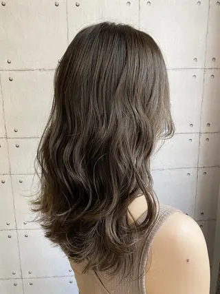 ロング 福元友梨 ディレクター✂️のヘアスタイル