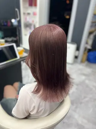 セミロング white.梅田所属・White梅田  ／ COCOのヘアスタイル