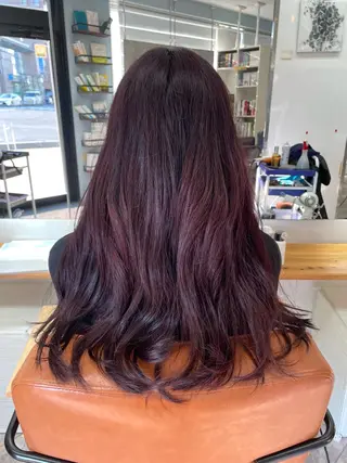 ロング 雨とランプ所属・東 咲希のヘアスタイル