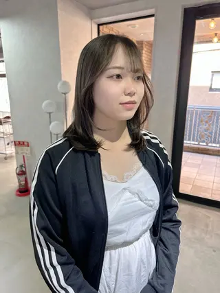 ミディアム 艶髪カラー/レイヤ ー支持No.1renのヘアスタイル