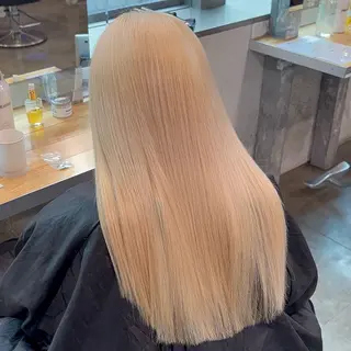 ロング カラー ハイトーン特化美容師 🌈ケアブリーチのヘアスタイル
