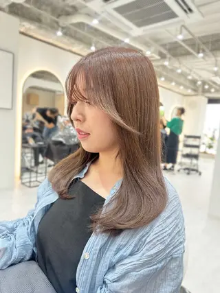 ミディアム カラー 韓国ヘア顔周りカット 艶髪ベージュtamaのヘアスタイル
