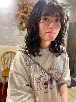 セミロング パーマ さの あやねのヘアスタイル