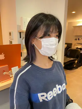 ミディアム カラー akane .のヘアスタイル