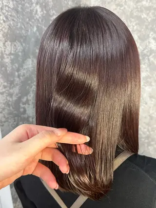 ミディアム カラー ブリーチカラー💙 𝗠𝗜𝗞𝗨のヘアスタイル