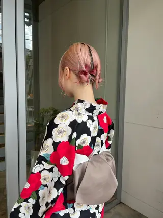 藤井 美歩/赤髪のヘアスタイル