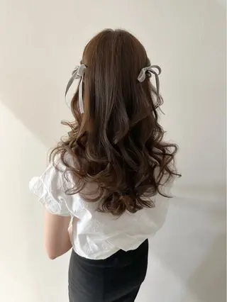 セミロング カラー ヘアアレンジ autre所属・大久保 ひでなりのヘアスタイル