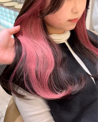 ロング 栄ハイトーン/透明感 ダブルカラーのヘアスタイル
