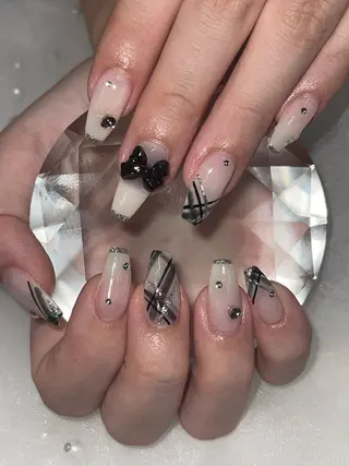 ネイル Basic本厚木店 𝑨𝒀𝑼✨️のネイルデザイン