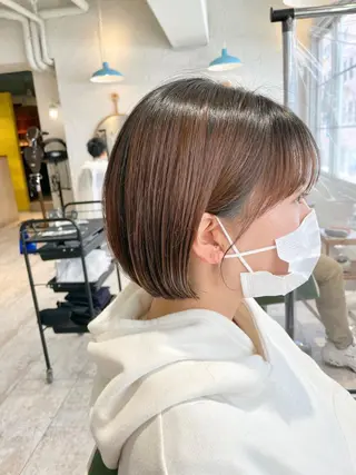 ショート esse大阪茶屋町店所属・レイヤーカット 新井田陽寿のヘアスタイル