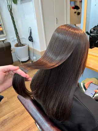 セミロング 🫧艶髪デザイナー 🫧白石航汰のヘアスタイル