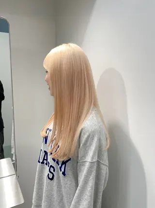 ロング カラー ⭐ハイトーンブリーチ ミルクティーピンクのヘアスタイル