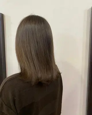 カラー RINA🦋 【韓国風/艶髪】のヘアスタイル