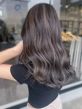 カラー 米倉 一輝のヘアスタイル