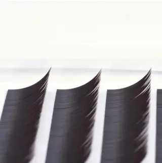 マツエク・マツパ 西村 未羽/ﾏﾂｴｸ /網紅/ﾊﾟﾘのマツエク・マツパデザイン