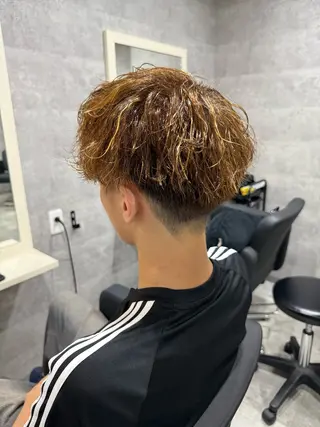 パーマ メンズ アンダーバーホワイト上本町所属・園田 としきのヘアスタイル